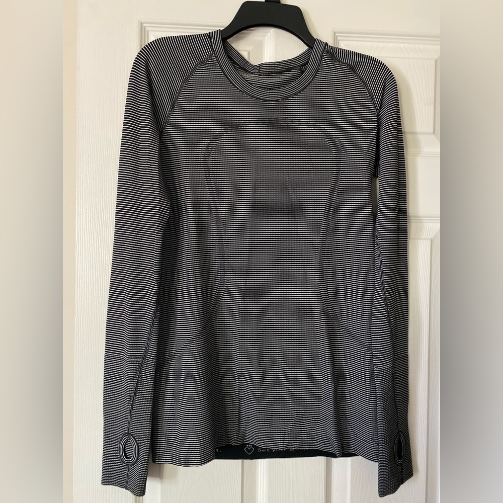Lululemon black striped long sleeve swiftly